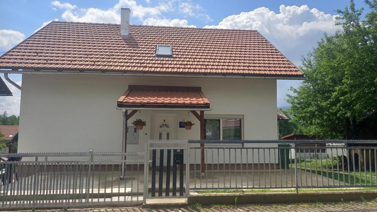 Keti Apartman Plaški Kültér fotó