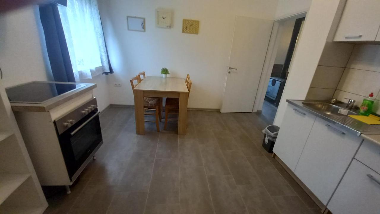 Keti Apartman Plaški Kültér fotó