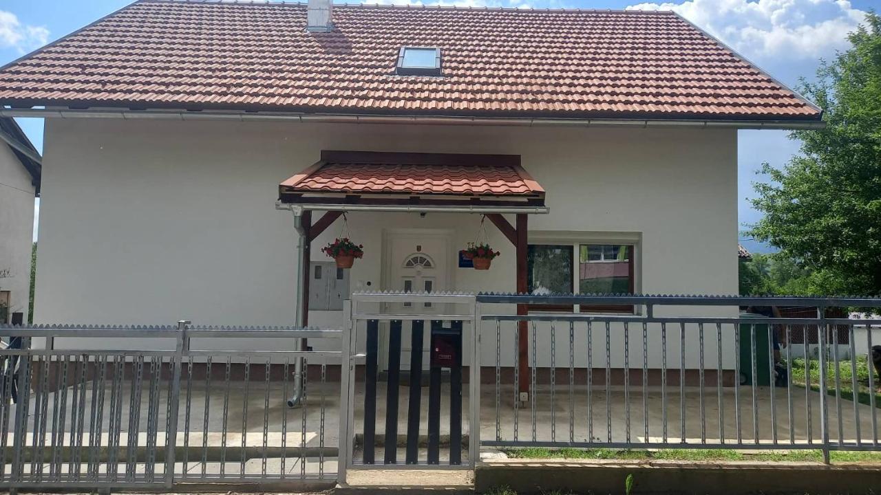 Keti Apartman Plaški Kültér fotó
